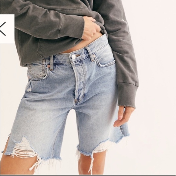 WE THE FREE (revolve) Sequoia Short in Vintage Light Denim - Picture 9 of 11